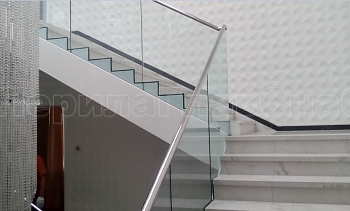 Стеклянные перила для лестниц в Алматы. Готовые проекты ПерилаГлавСнаб