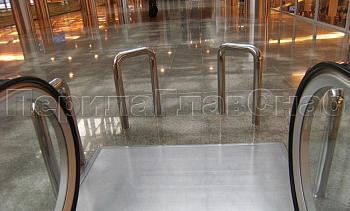 Защитный барьер эскалатора в Алматы. Готовые проекты ПерилаГлавСнаб