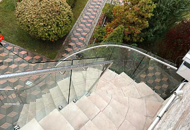 Стеклянные ограждения для улицы купить в Алматы Стеклянные ограждения для улицы купить в Алматы