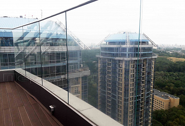 Цельностеклянные ограждения для крыш купить в Алматы Цельностеклянные ограждения для крыш купить в Алматы