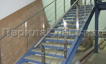 Ограждение с нестандартными нержавеющими стойками и ригельным заполнением в Алматы. Готовые проекты ПерилаГлавСнаб