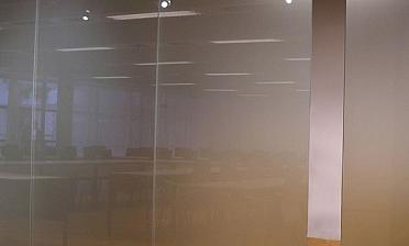 Стеклянные матовые перегородки в офис премиум купить в Алматы