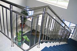 Перила и ограждения с вертикальным заполнением в Алматы. Готовые проекты ПерилаГлавСнаб - фото 3