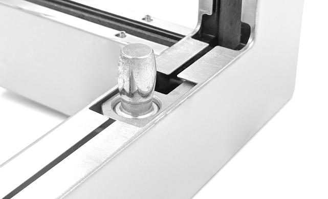 Фитинг угловой с осью и ребром жесткости, шлифованный t141L SSS 11